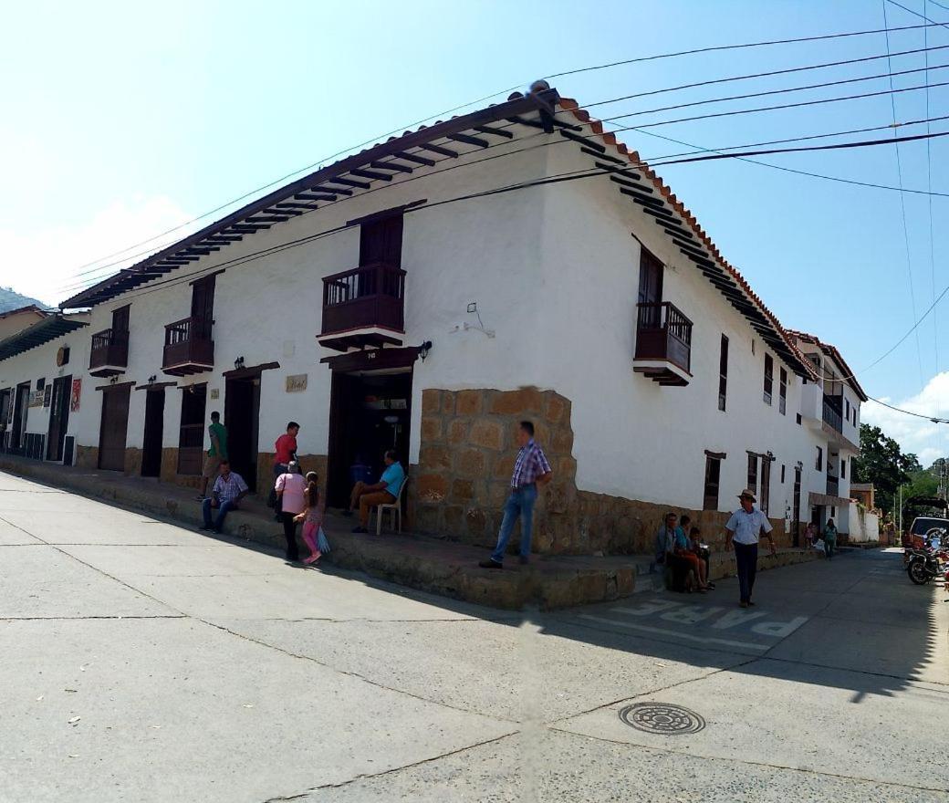 Hotel Central Graciela Valle de San José エクステリア 写真