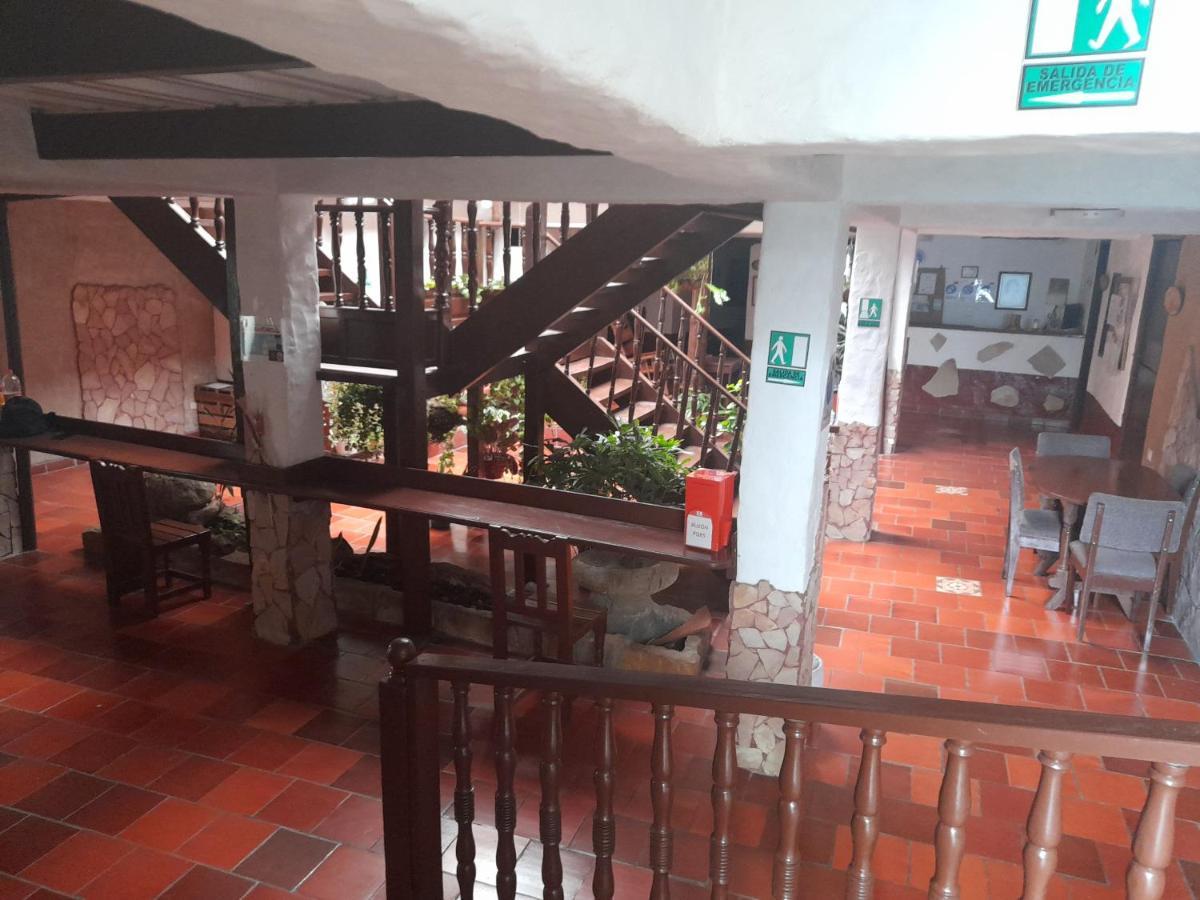 Hotel Central Graciela Valle de San José エクステリア 写真