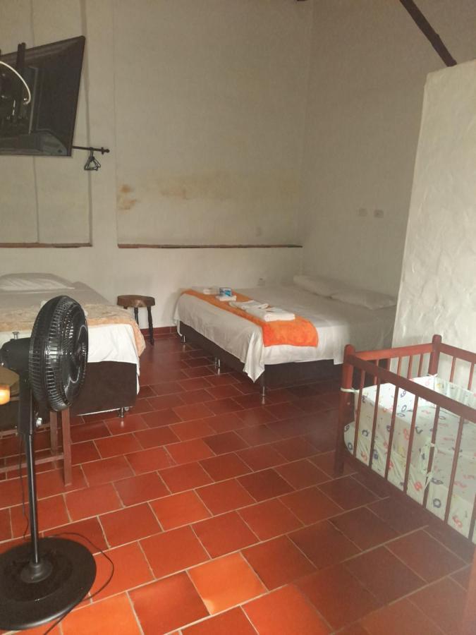 Hotel Central Graciela Valle de San José エクステリア 写真