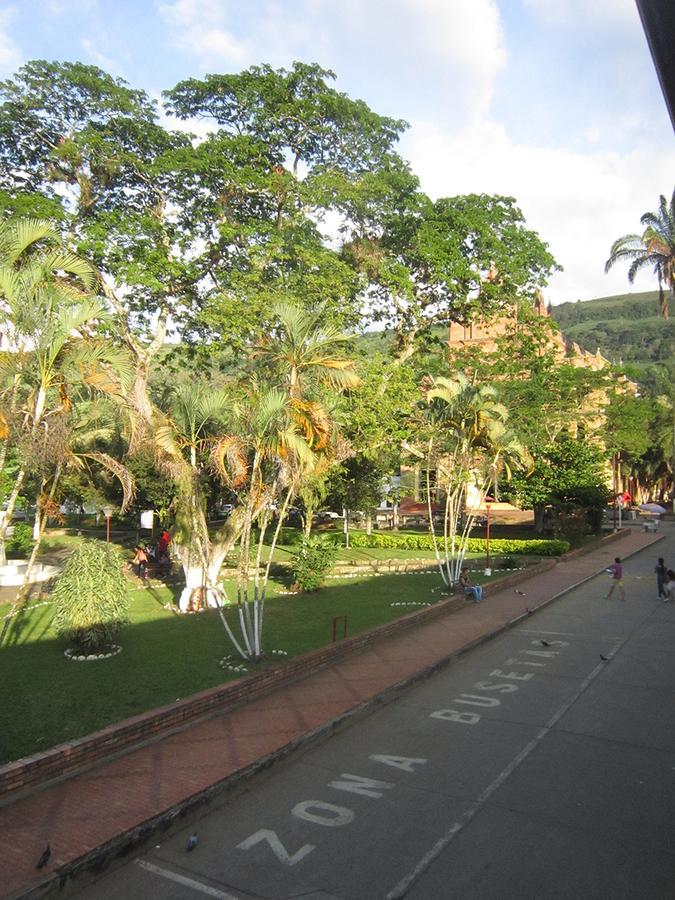 Hotel Central Graciela Valle de San José エクステリア 写真