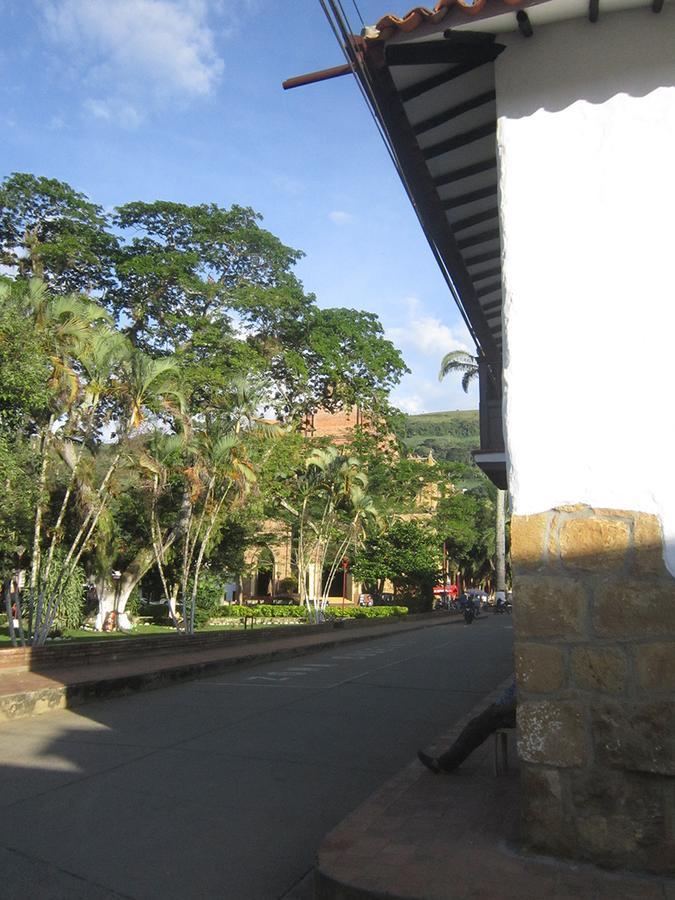 Hotel Central Graciela Valle de San José エクステリア 写真