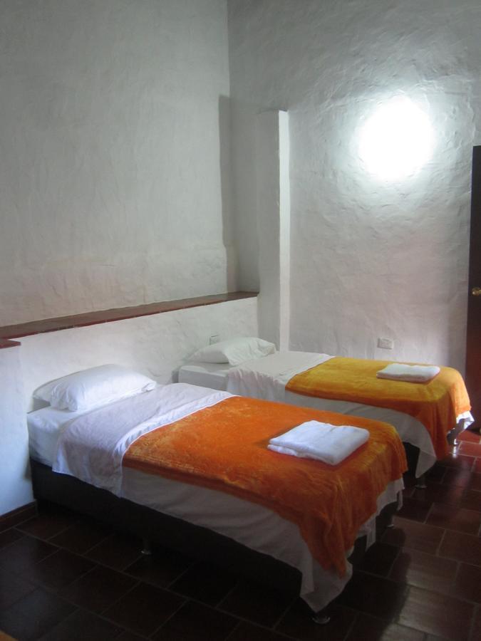 Hotel Central Graciela Valle de San José エクステリア 写真
